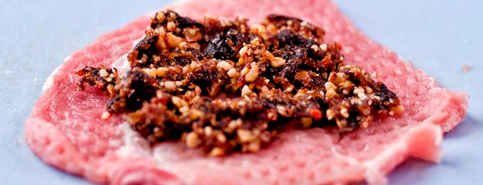 Pork_rolls_with_nuts_and_prunes_07