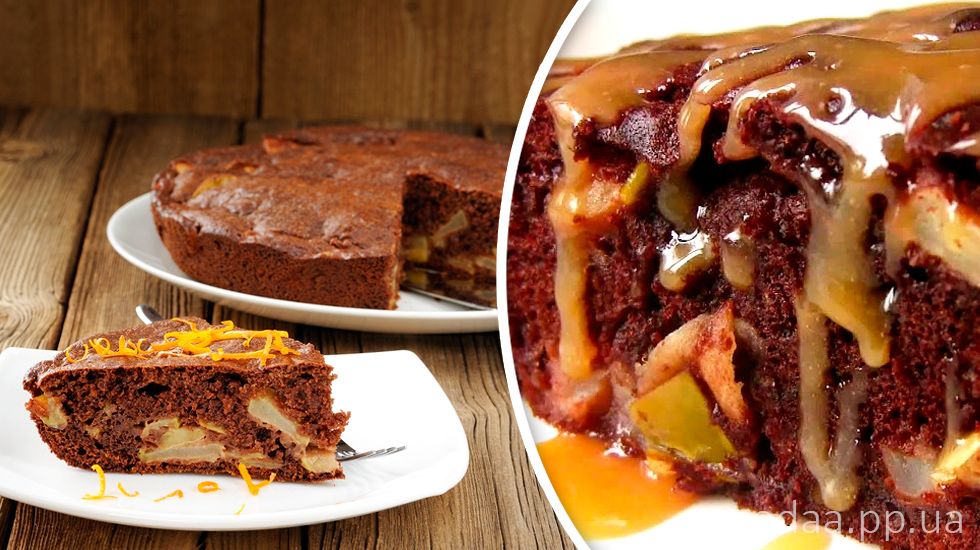 Шоколадная шарлотка с яблоками