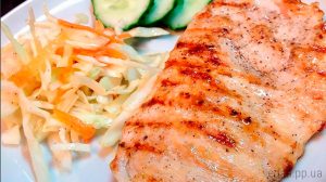 Сочный стейк из куриной грудки