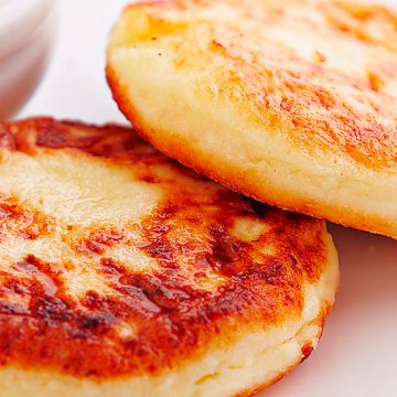 Нежные сырники с абрикосами Нежные сырники с абрикосами