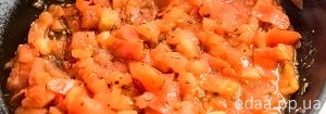 Тиляпия с розмарином и помидорами