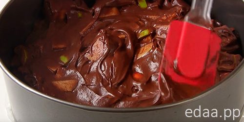 Шоколадная шарлотка с яблоками Шоколадная шарлотка с яблоками