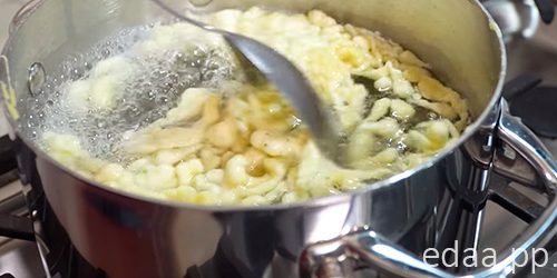 Клёцки по-немецки(шпецле) аутентичный рецепт Клёцки по-немецки(шпецле) аутентичный рецепт